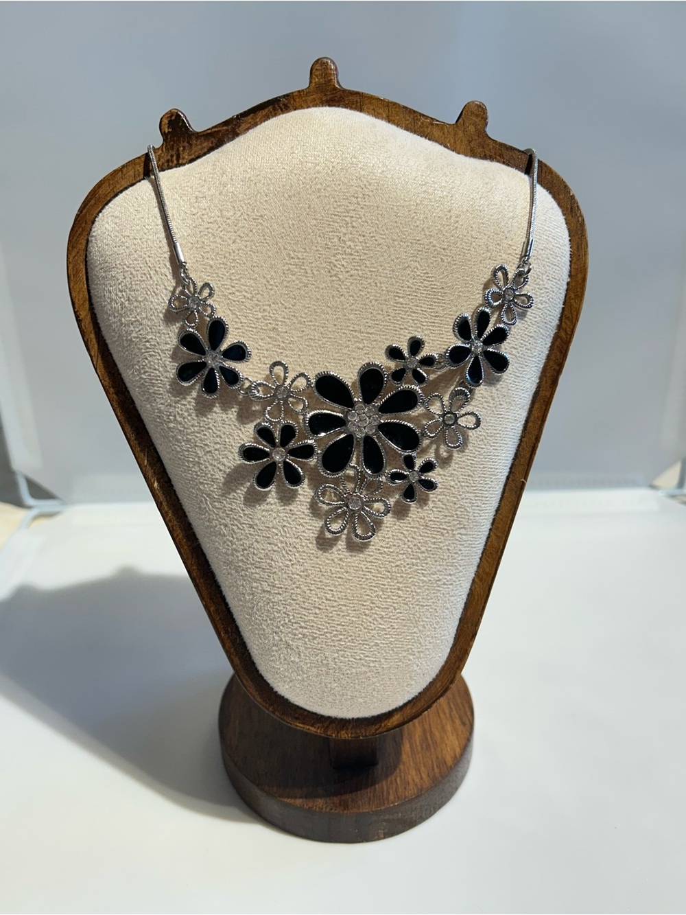 Spoutnik Floral Statement Necklace